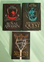 Royal Assassin The Illustrated Edition (The Farseer Trilogy 2) thumb 1 6